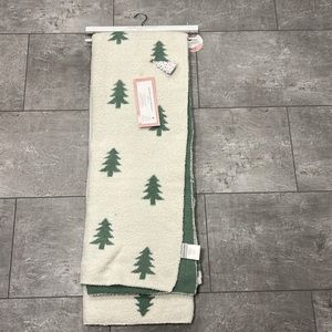 Cupcakes & cashmere green tree oversized blanket